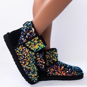 UGG WOMENS CLASSIC MINI STELLAR SEQUIN UGG BOOTIE, Size 7